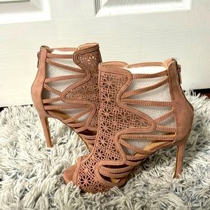 Rose pink heel